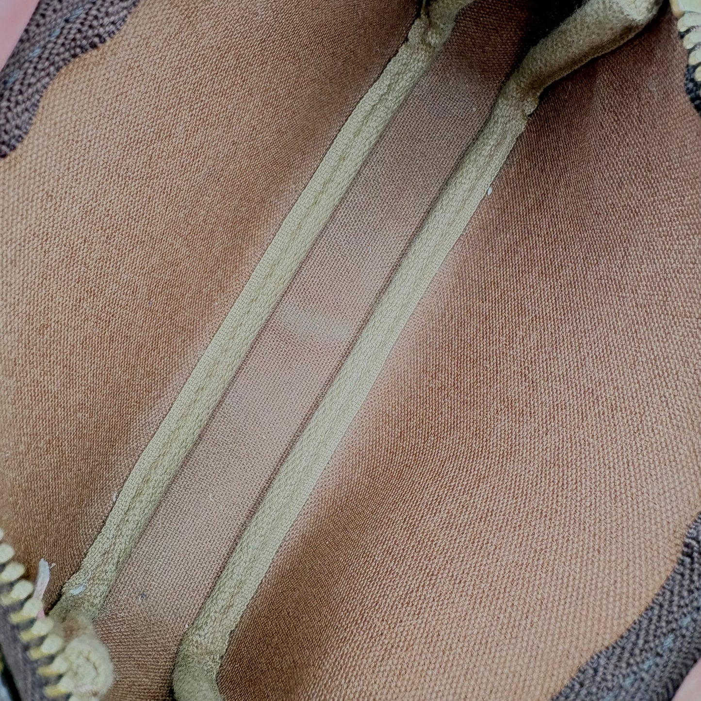 2011 Louis Vuitton Pochette Accessories