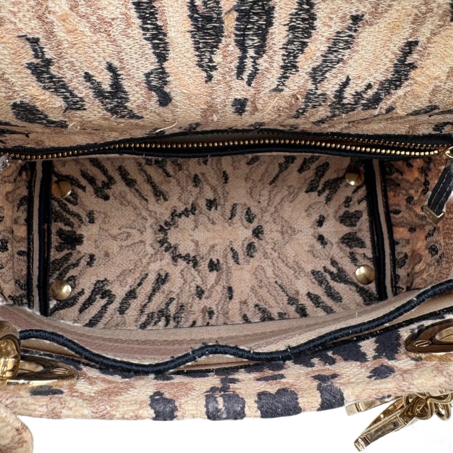 Christian Dior Lady D-Lite Bag-Embroidered : Medium