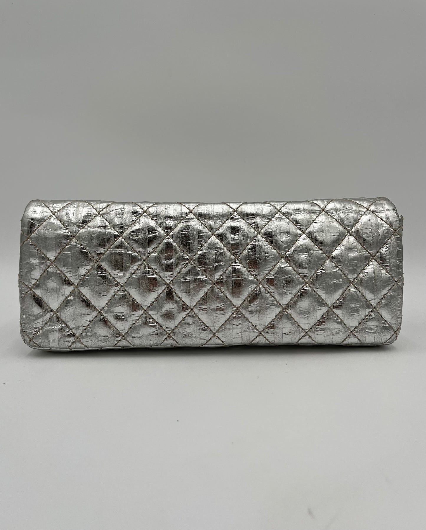 Chanel 2.55 Reissue Flap Bag-Silver : 10 X