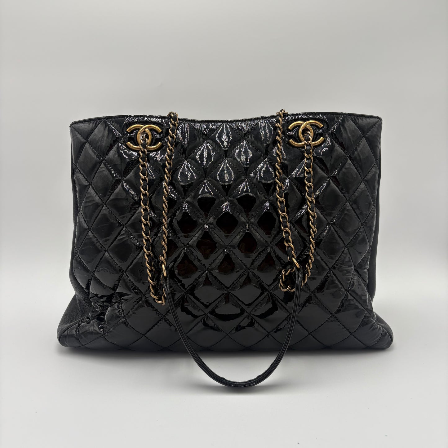 2015-16 Chanel Salzburg CC Eyelet Patent Shoulder Bag