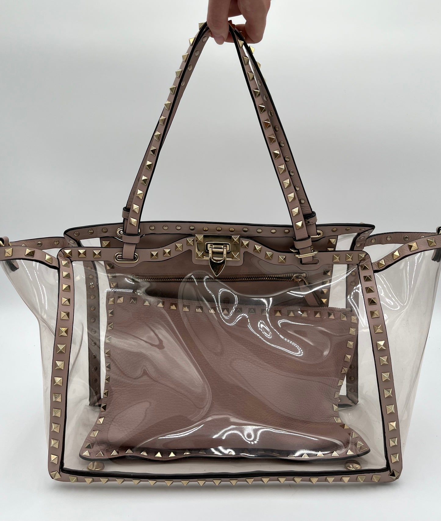 Valentino Rockstud Flat Pouch-Blush Taupe : Large