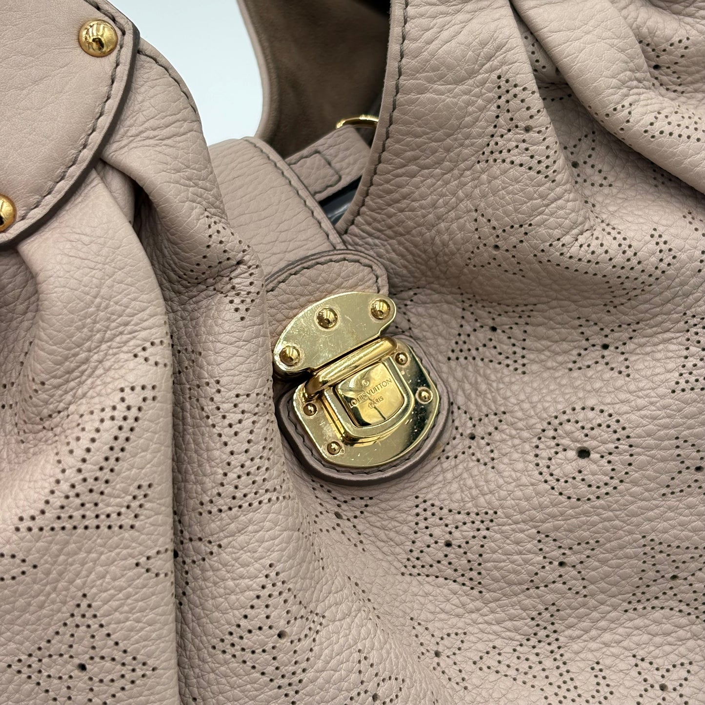Louis Vuitton Mahina Hobo XL Bag Beige