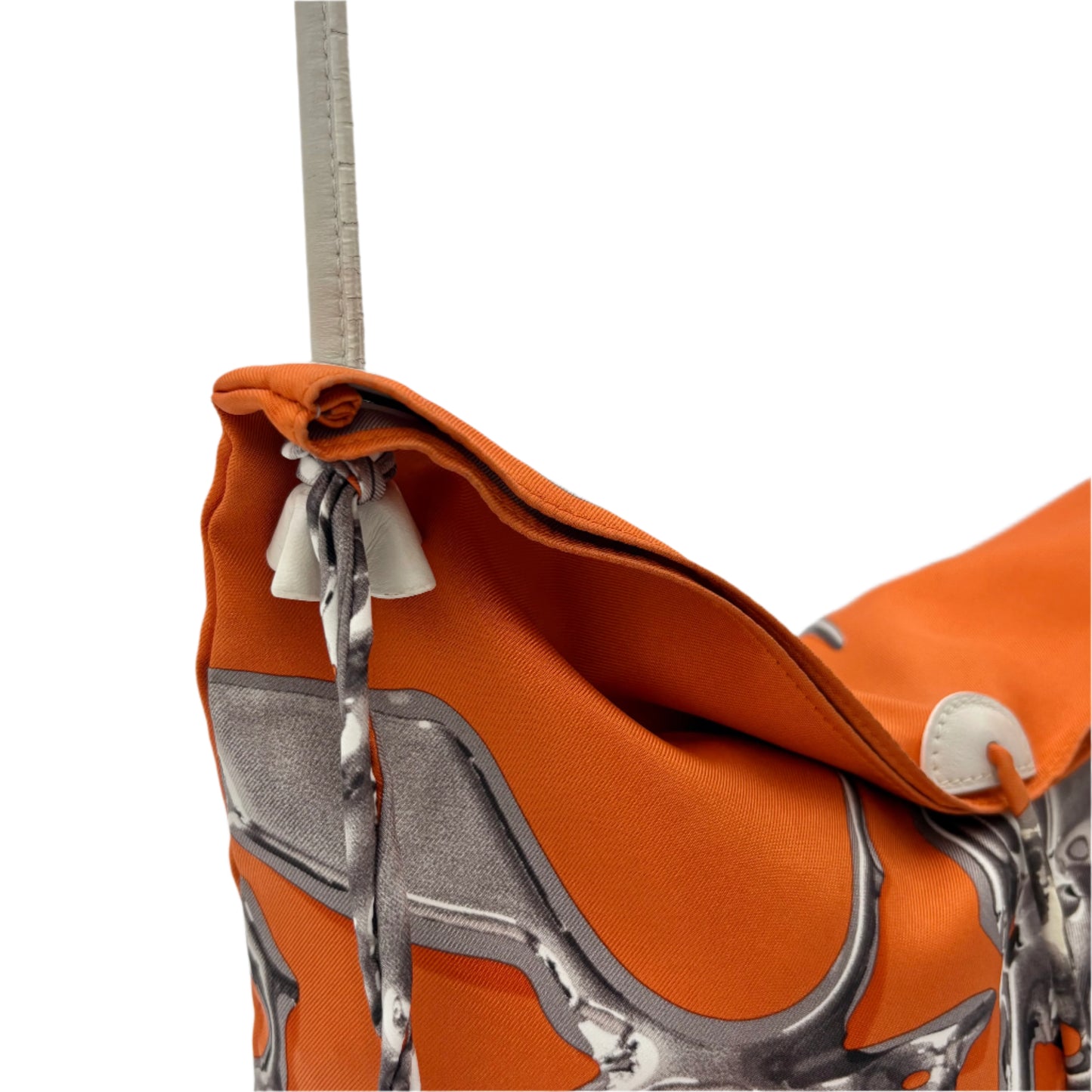 Hermes Vif Argent Silky City 33 Pouch Bag
