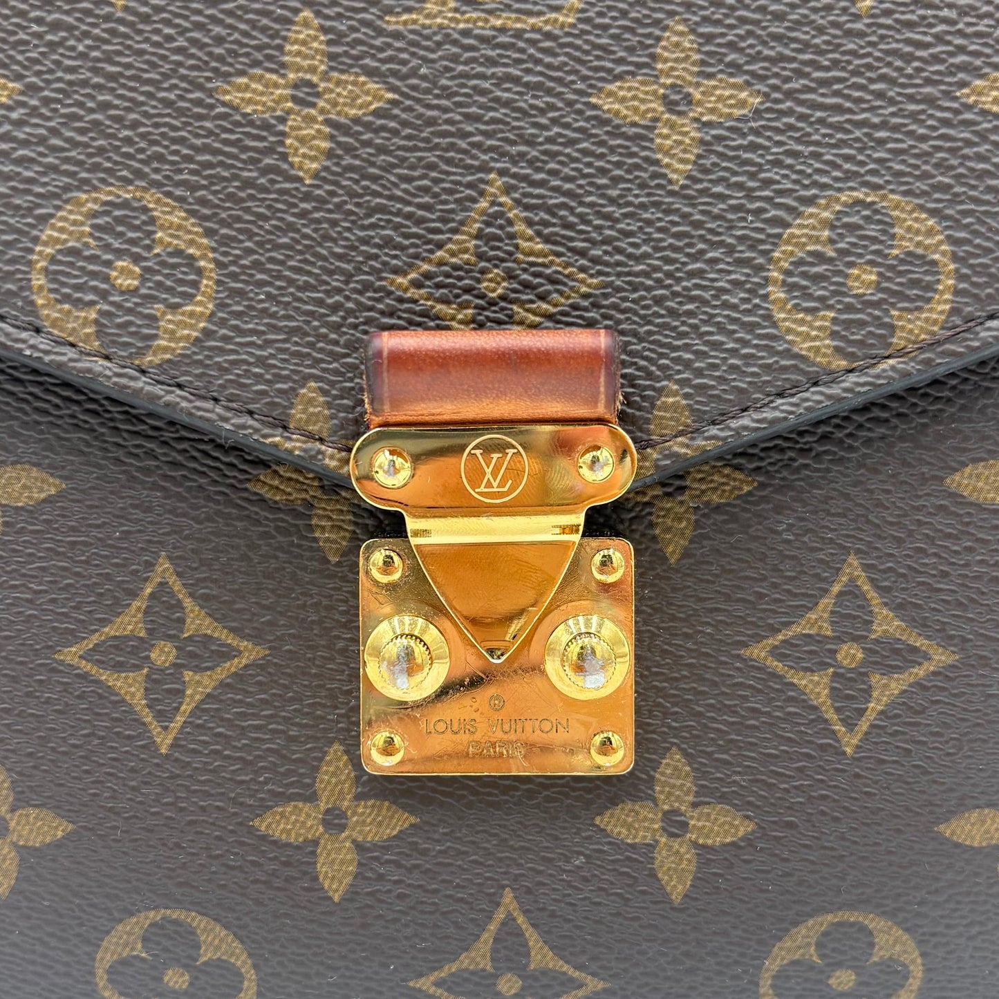 Louis Vuitton Pochette Metis Monogram