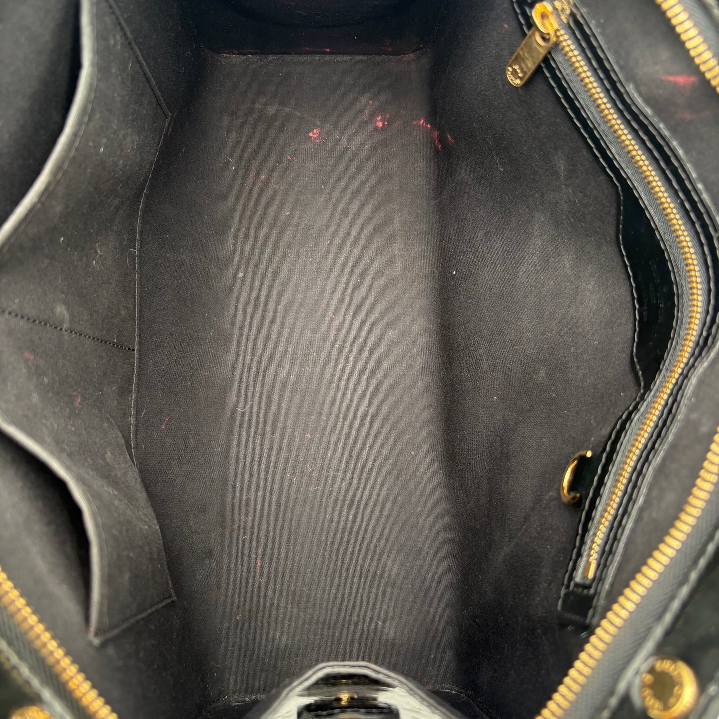 Louis Vuitton Brea Handbag-Vernis Black : MM