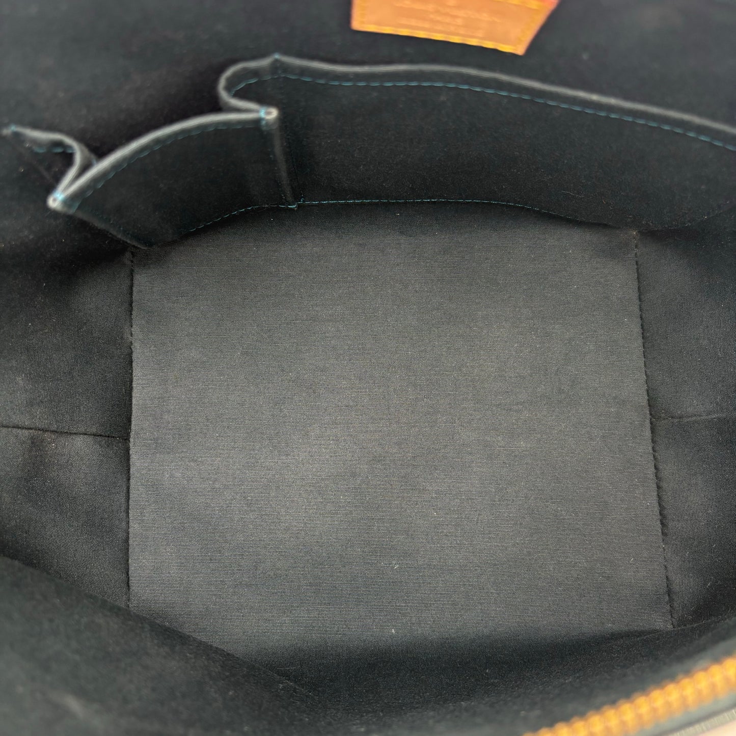 2000 Louis Vuitton Bellevue Vernis Tote