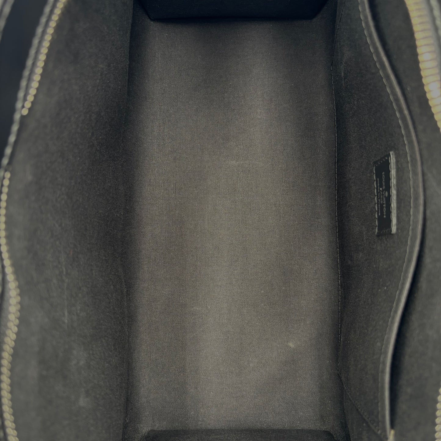 Louis Vuitton Madeleine Handbag-Black Epi : PM