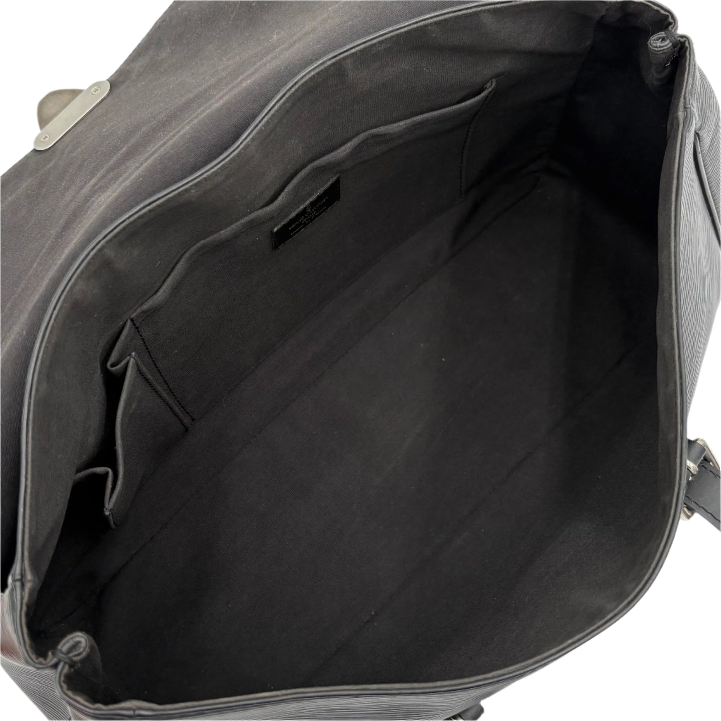 Louis Vuitton Segur MM Epi-Noir Black