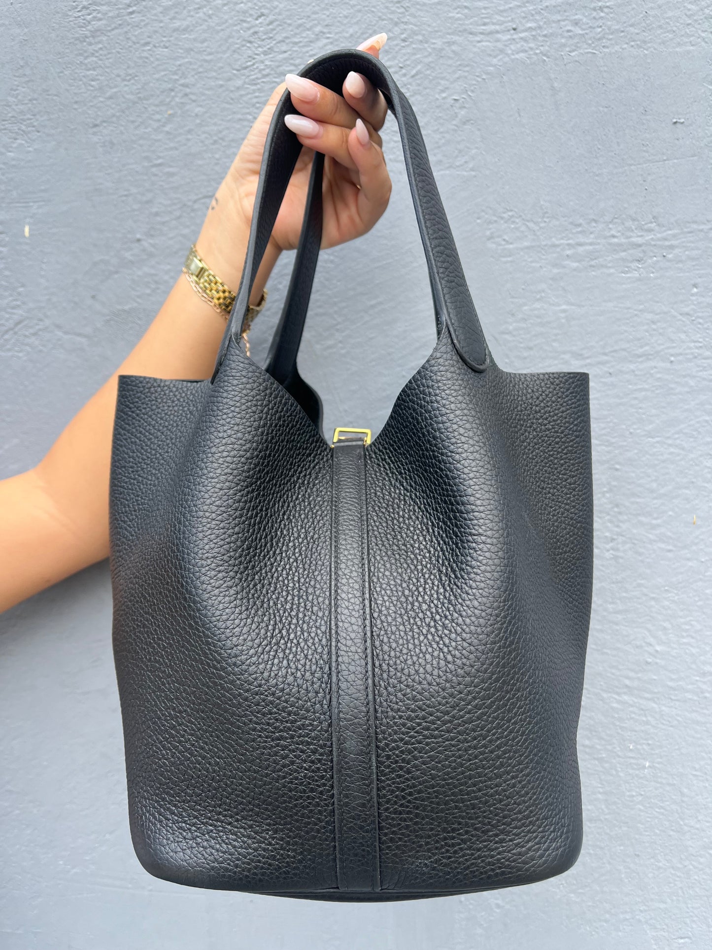 2020 Hermes Black Clemence Picotin Gold Hardware