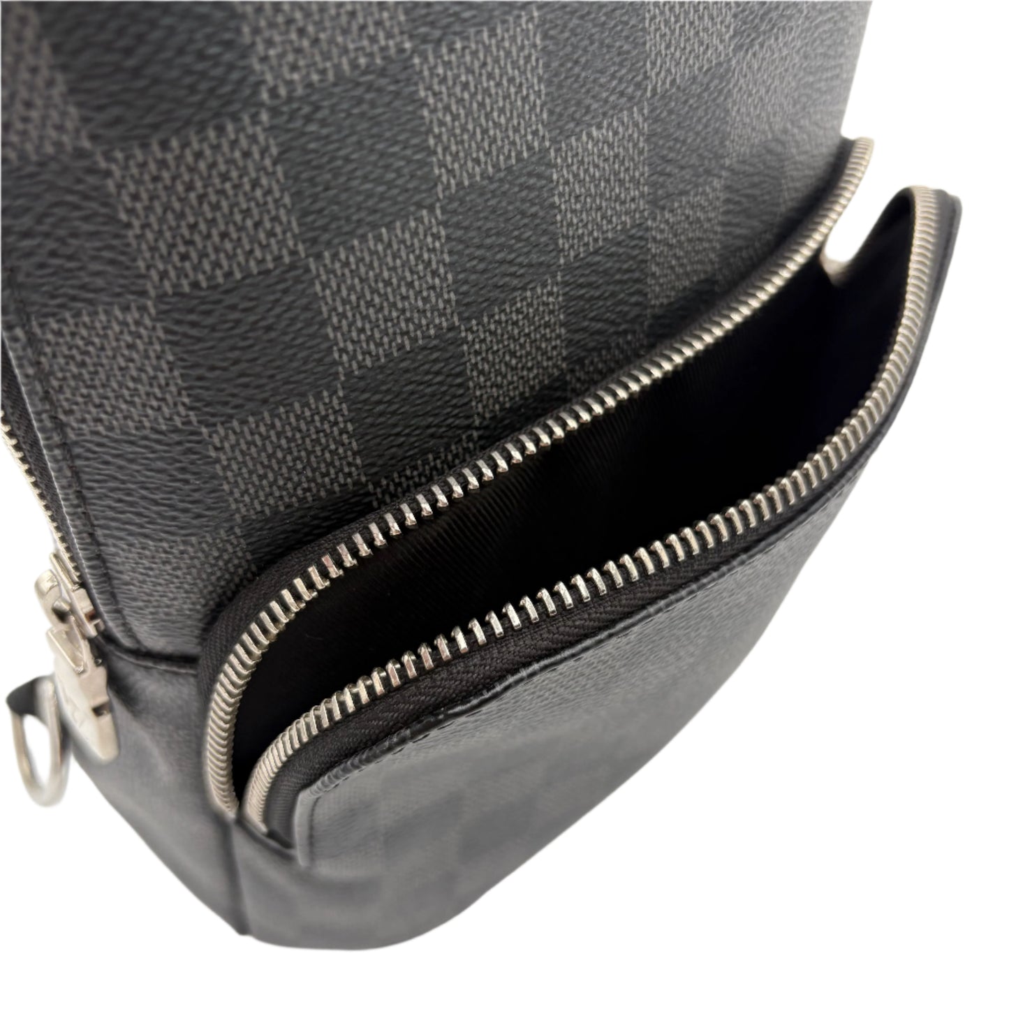 2019 Louis Vuitton Avenue Sling Bag