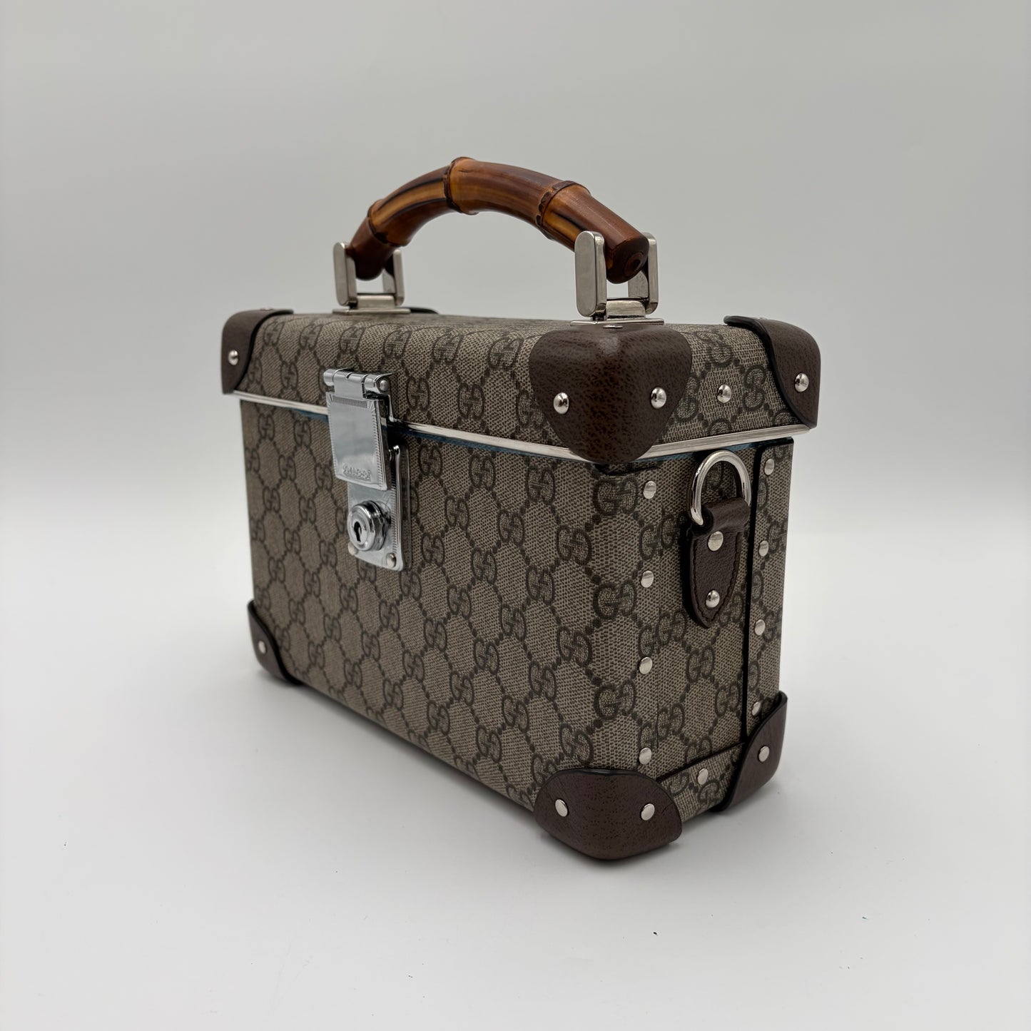 Gucci GG Supreme Monogram Globe-Trotter Beauty Case