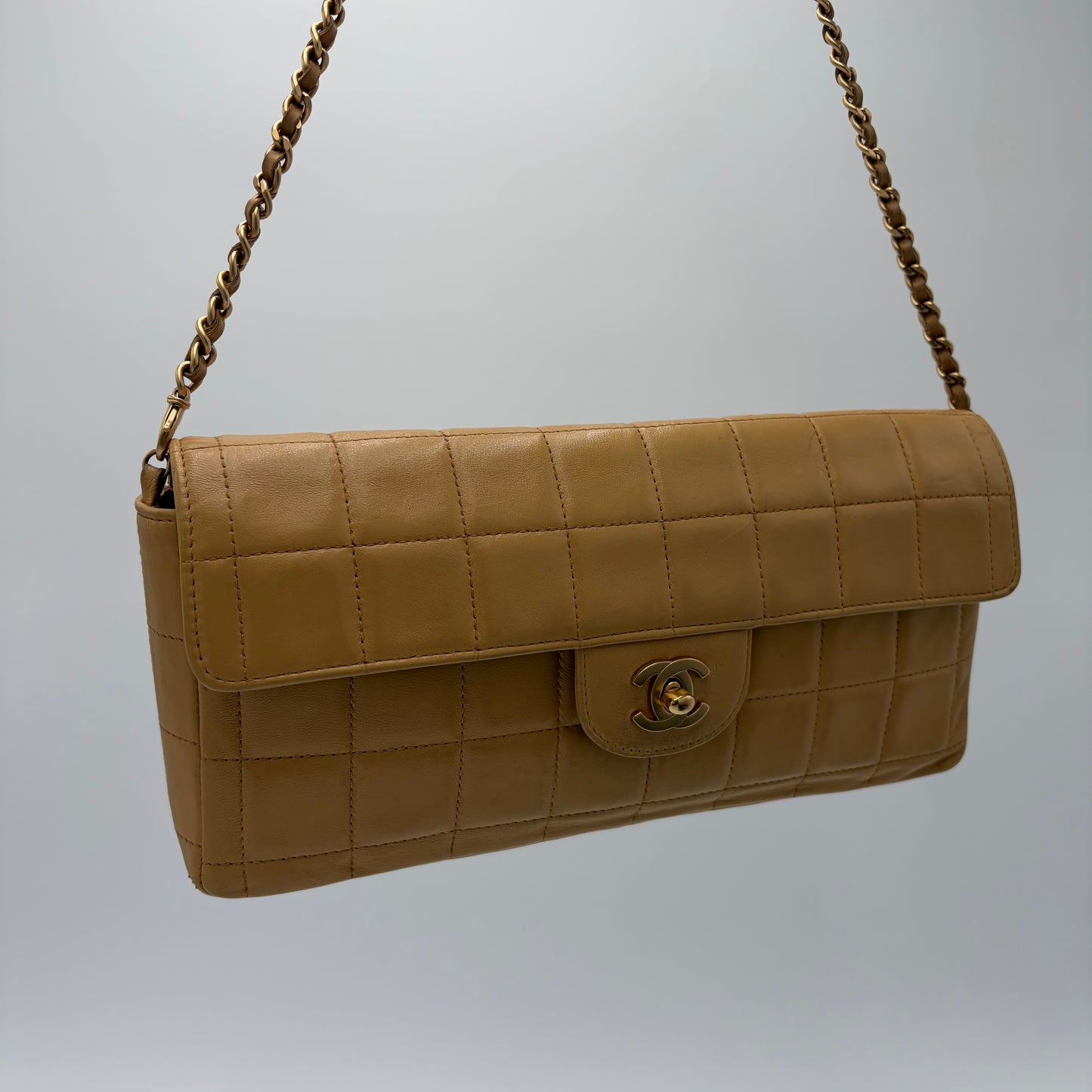 2000-02 Chanel East West Chocolate Bar