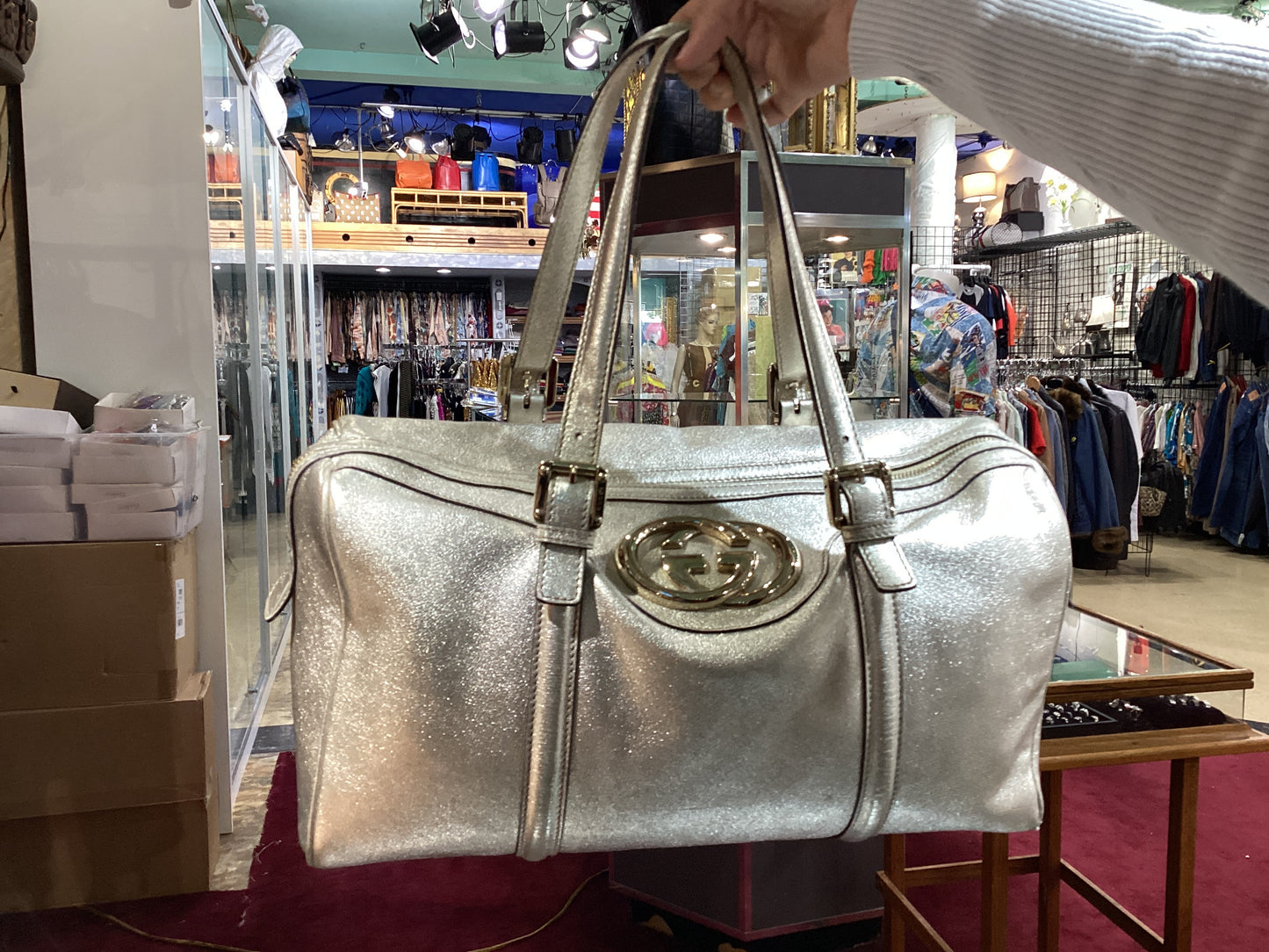 Gucci Interlocking G Britt Shoulder Bag Gold