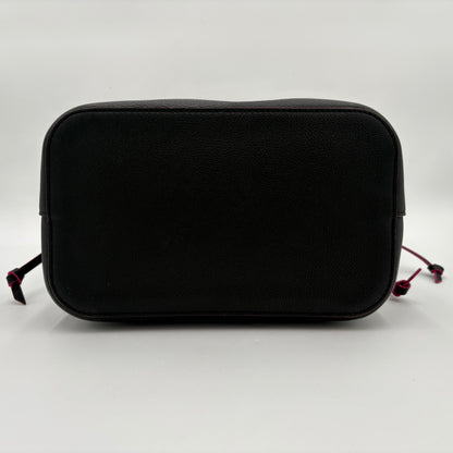 2019 Louis Vuitton Lock Me Bucket Shoulder Bag