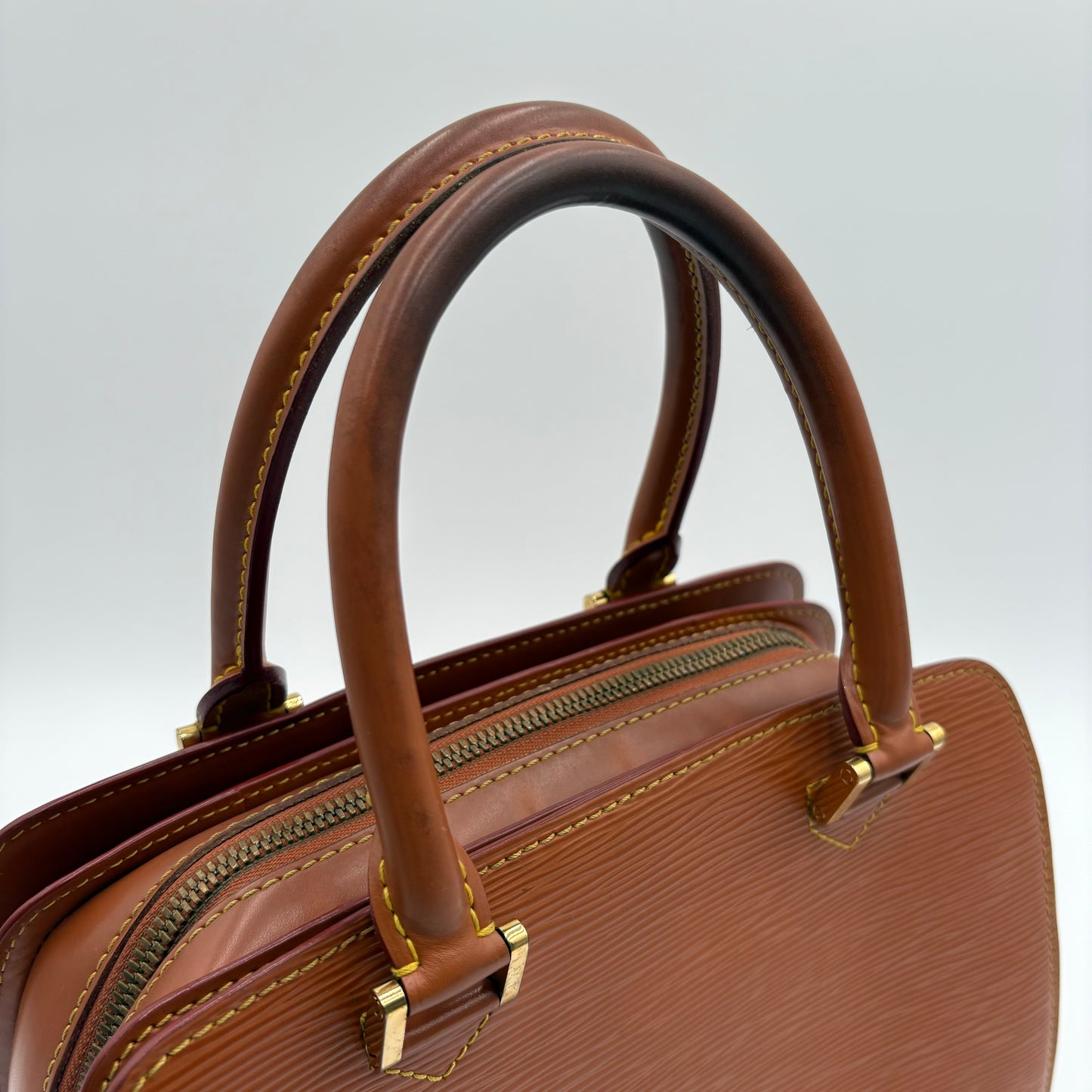 1998 Louis Vuitton Pont Neuf Epi Leather Bag