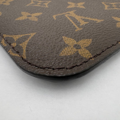 NWOT Louis Vuitton Wristlet Pouch-Monogram