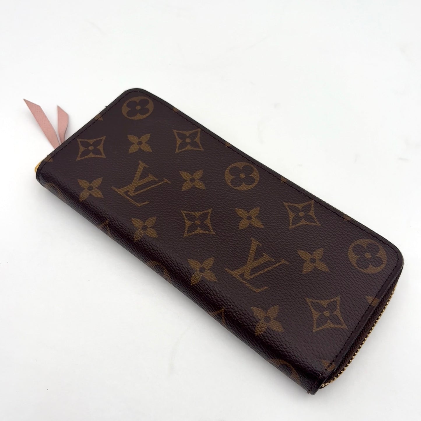Chipped Louis Vuitton Clemence Monogram/Rose Ballerine