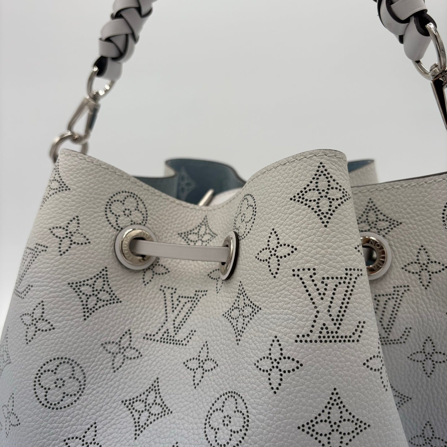 Louis Vuitton Mahina Muria Hombre Bucket