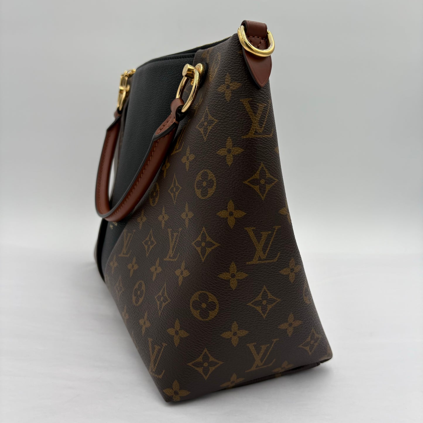 2020 Louis Vuitton V Tote Monogram/Leather 2 Way Tote