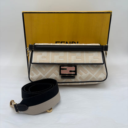 NIB 2020 Fendi Zucca FF Baguette 2 Way