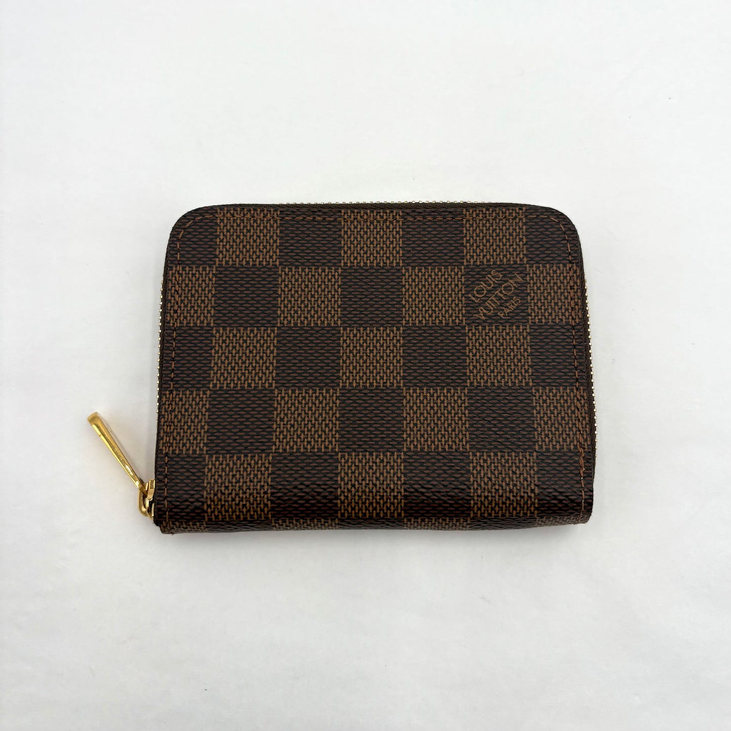 Chipped Louis Vuitton Zippy Coin Wallet