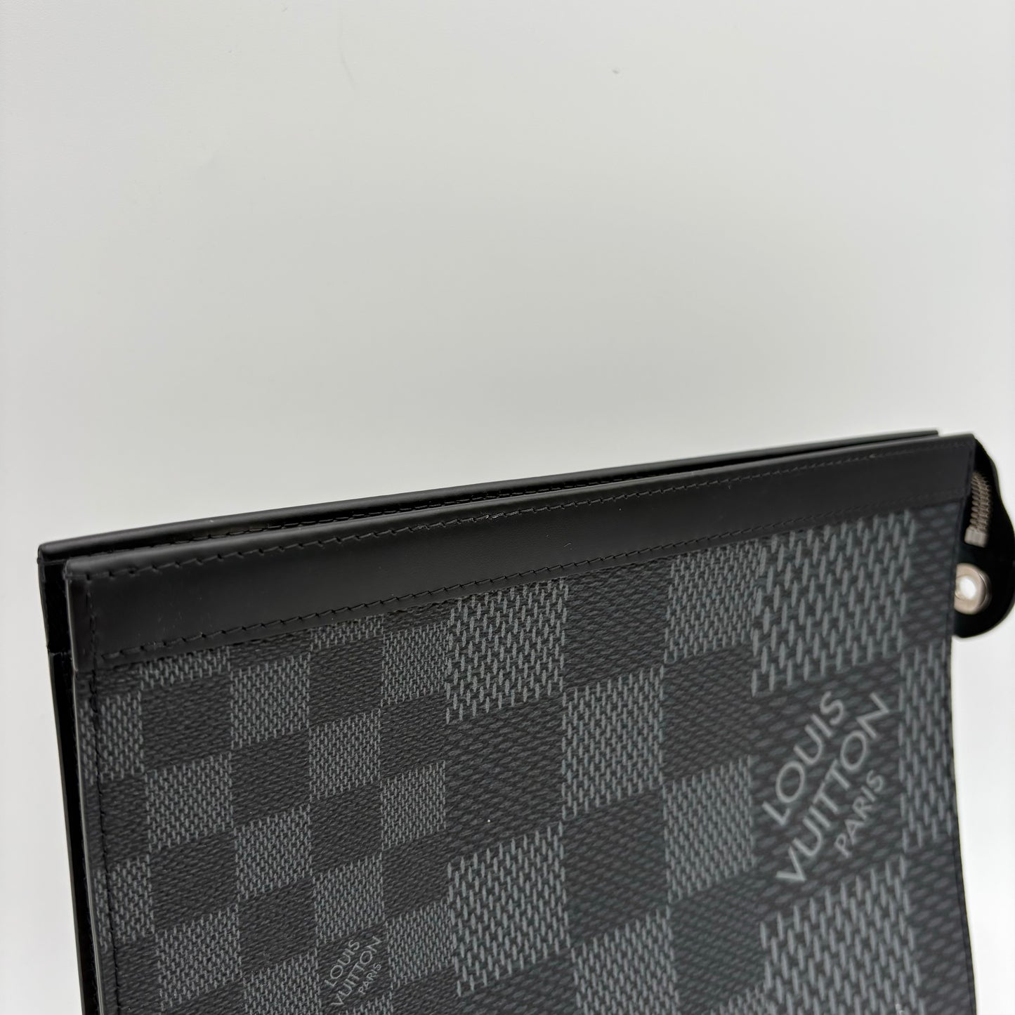 Chipped Louis Vuitton 3D Pochette Voyage Clutch Bag