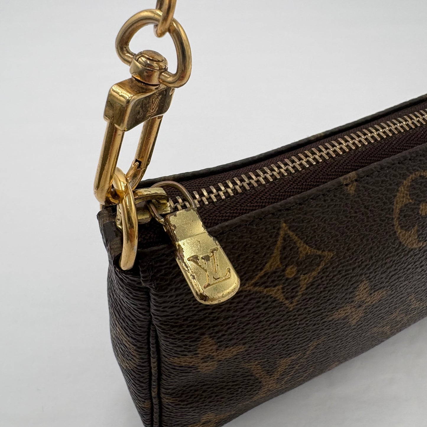 2004 Louis Vuitton Pochette Accessories