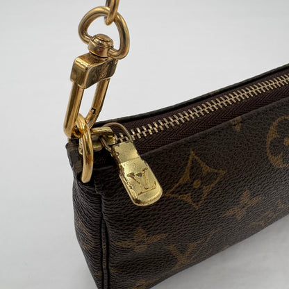 2004 Louis Vuitton Pochette Accessories