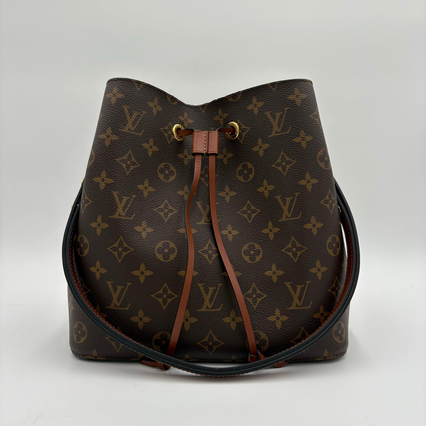 2020 Louis Vuitton NeoNoe Bag