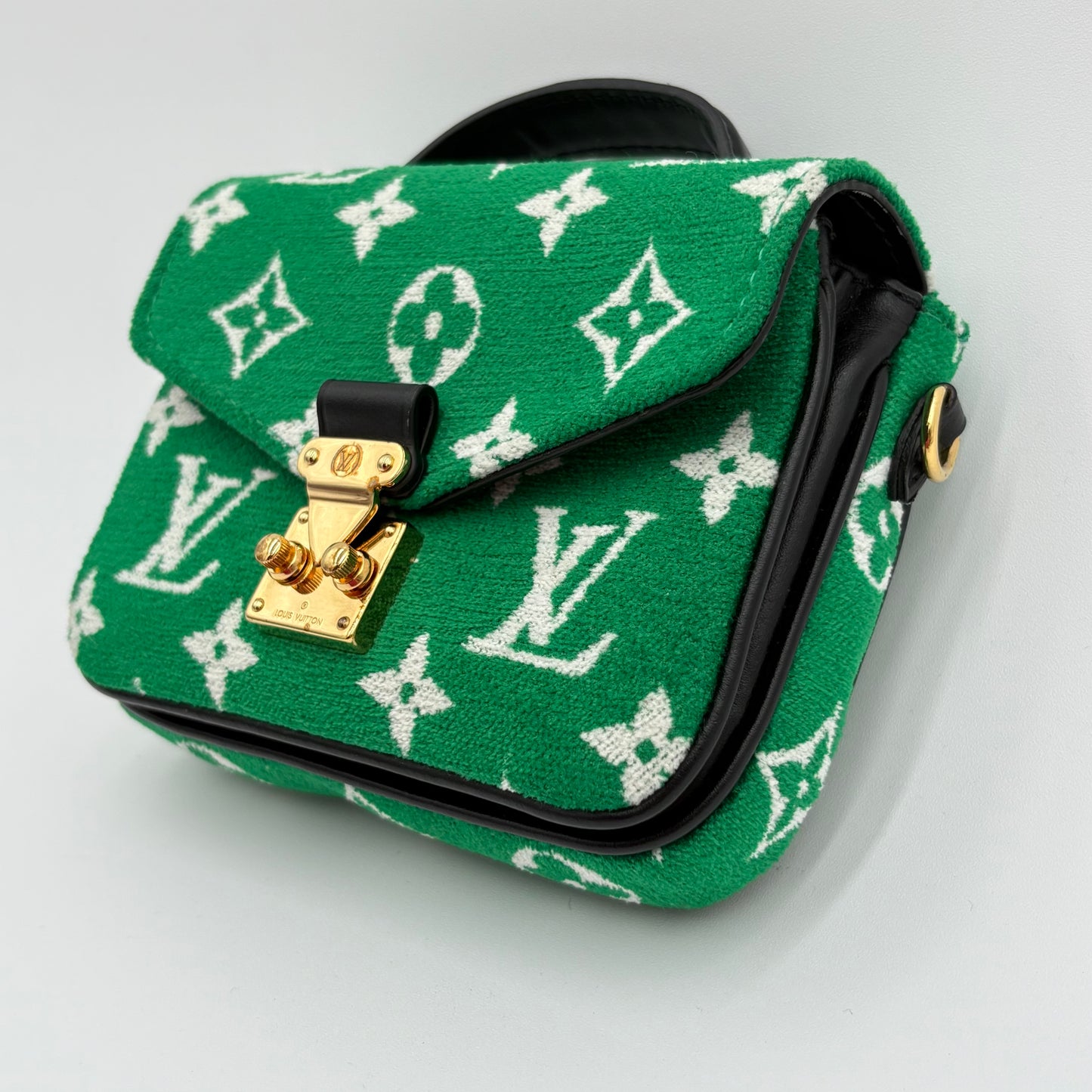2022 Louis Vuitton Green Jacquard Micro Metis