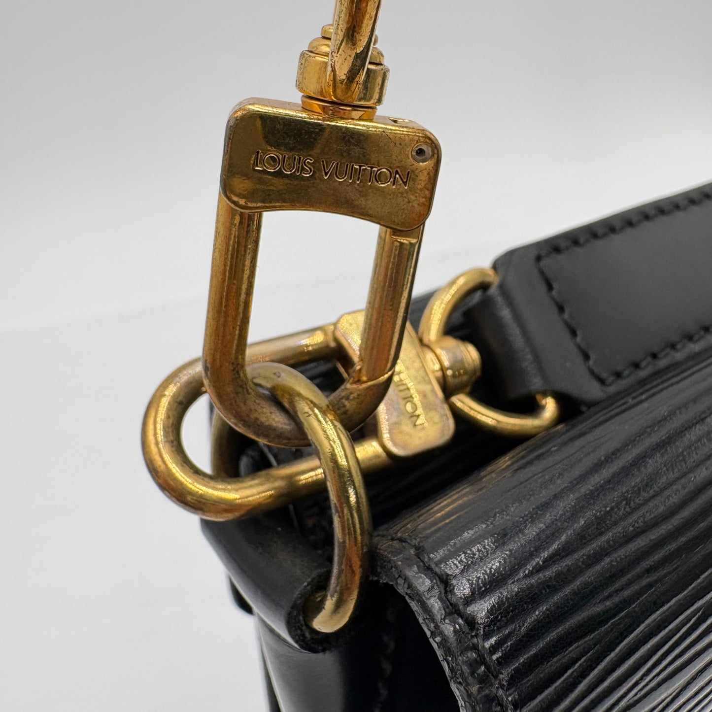 1992 Louis Vuitton Epi Sac Biface