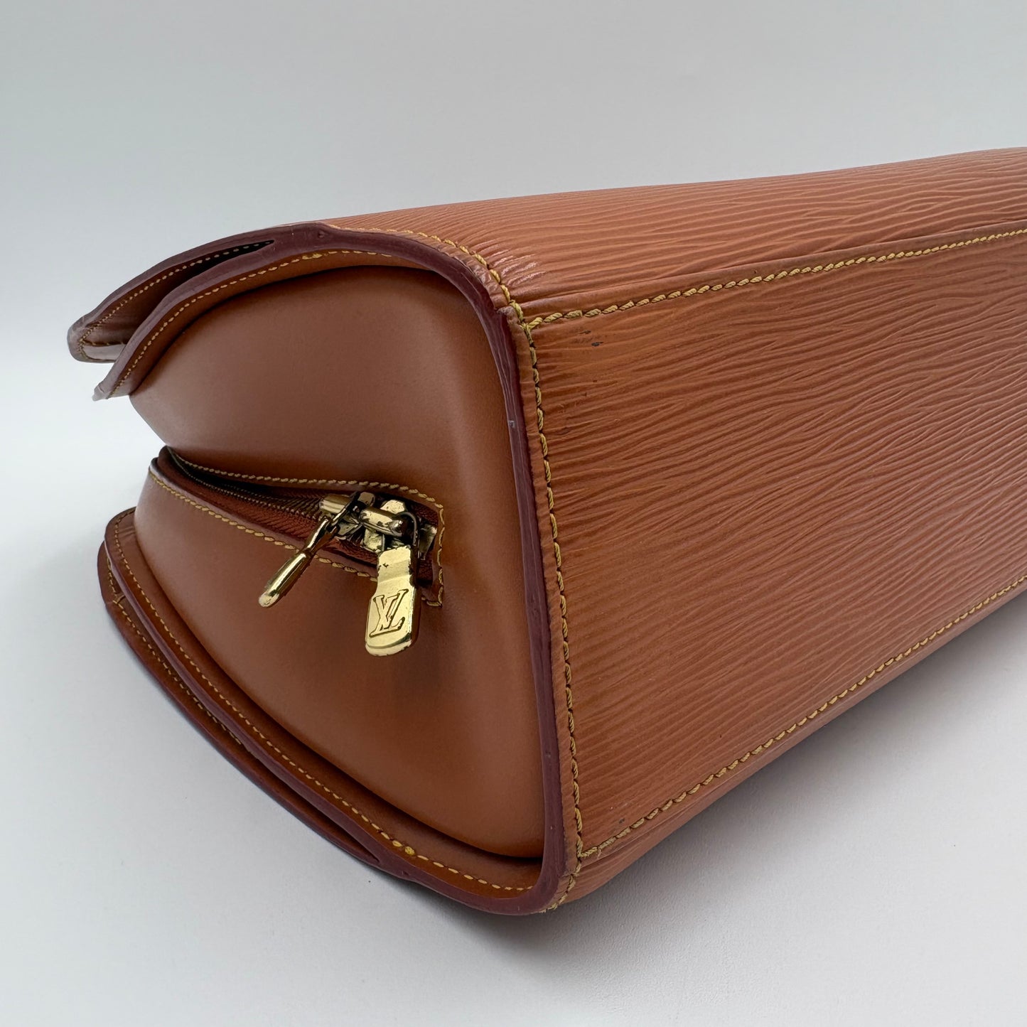 1998 Louis Vuitton Pont Neuf Epi Leather Bag