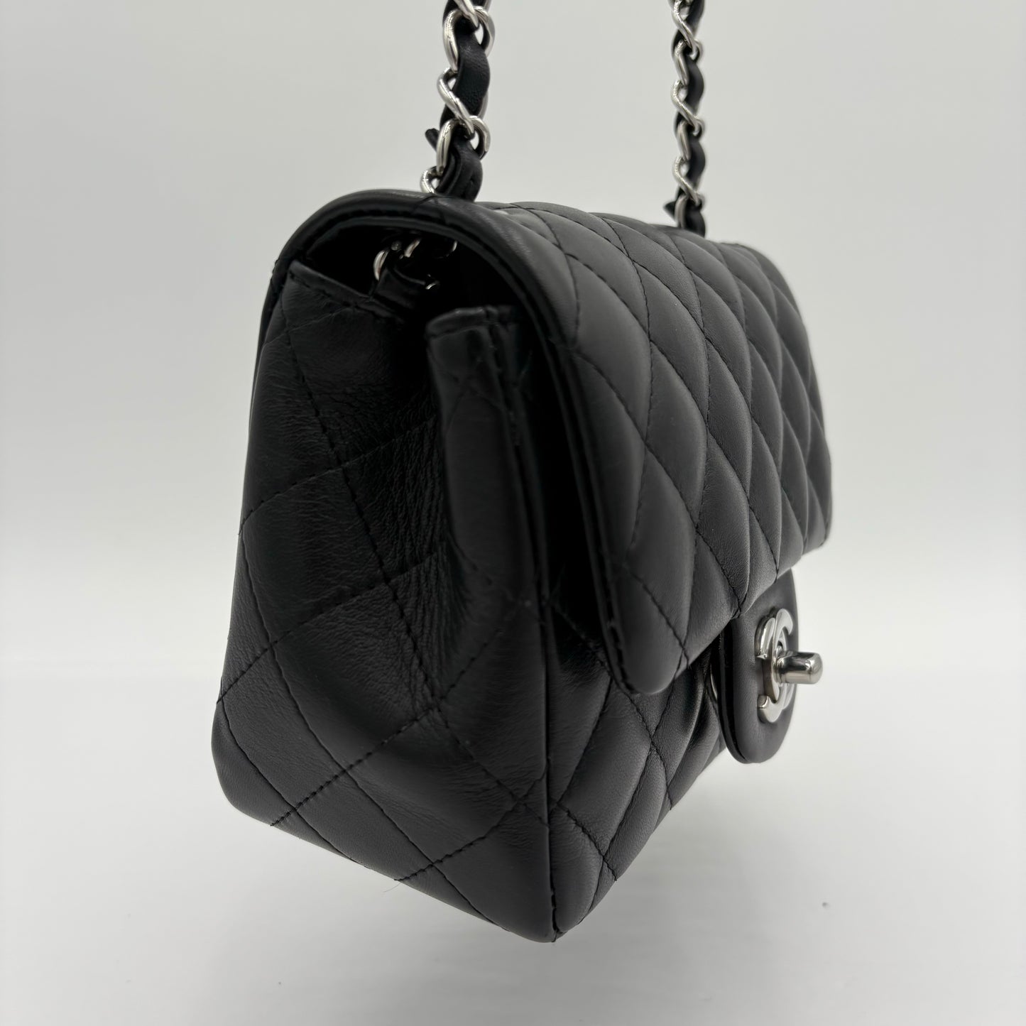2023 Chipped Chanel Mini Square Classic Single Flap