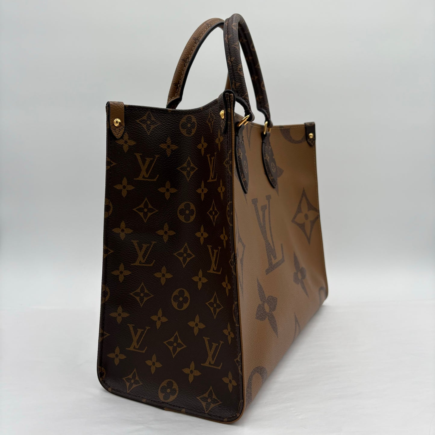 Louis Vuitton OnTheGo Tote-Reverse Mono : MM