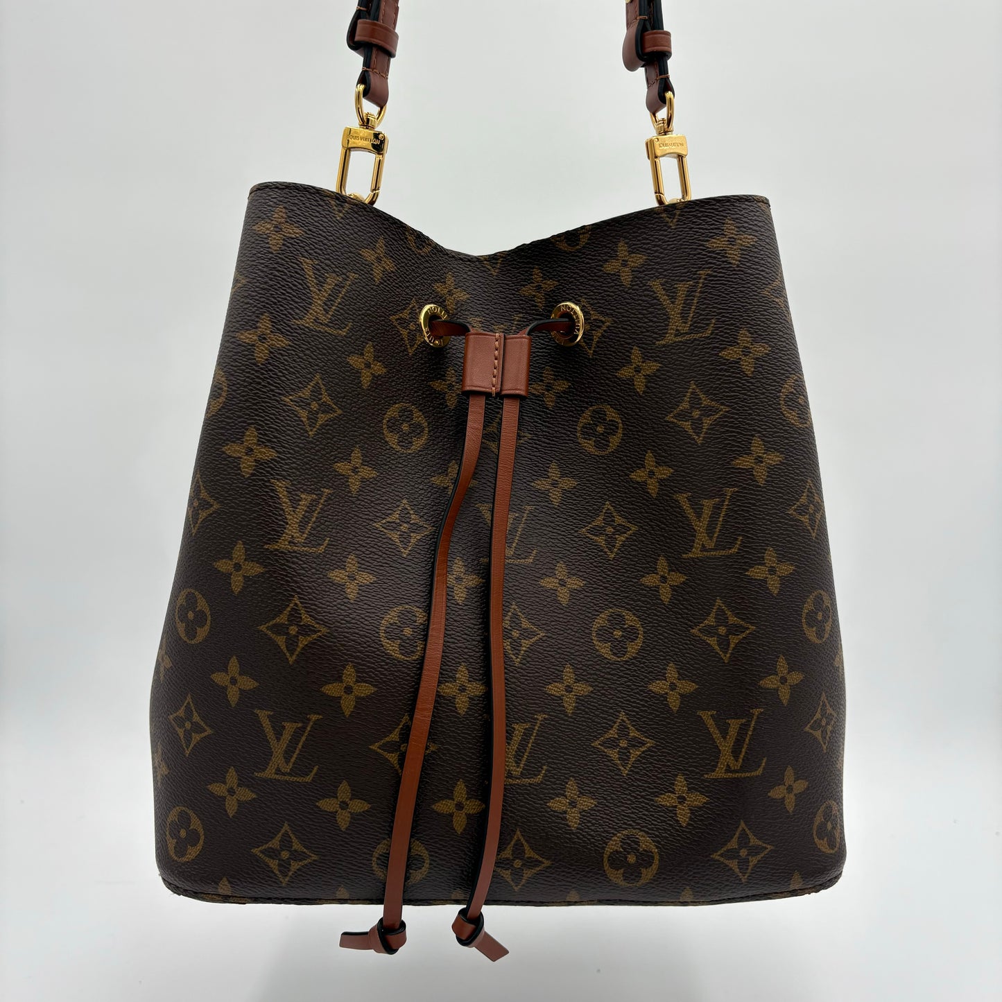 2020 Louis Vuitton NeoNoe Bag