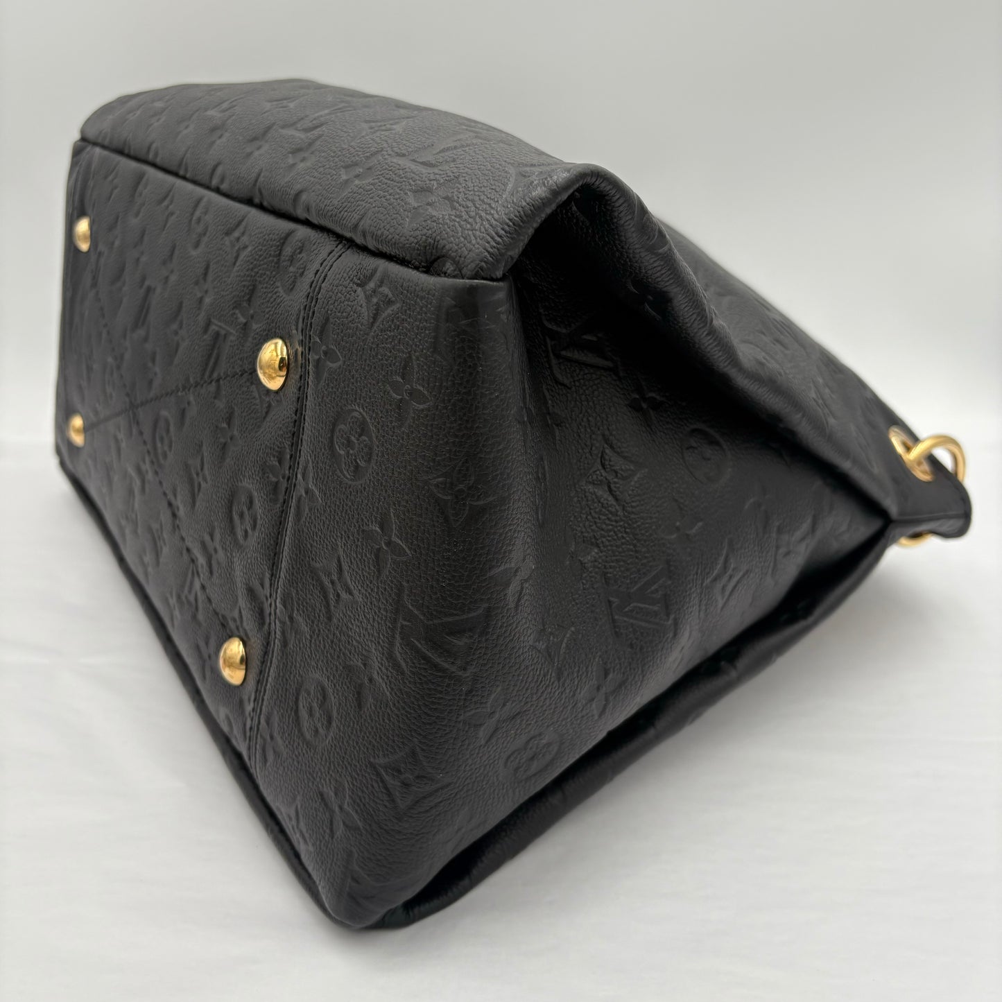Louis Vuitton Artsy Empreinte Leather MM