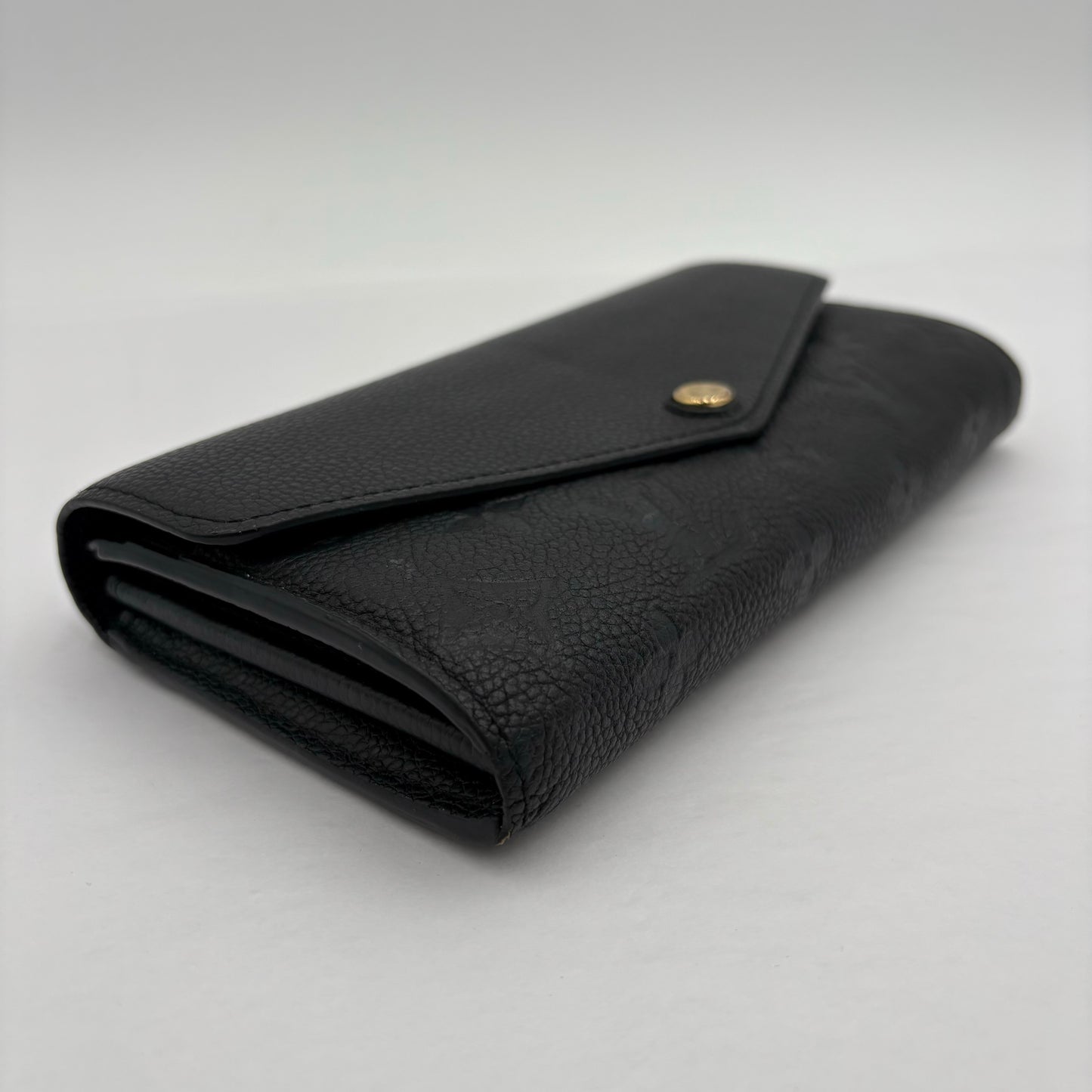 Chipped Louis Vuitton Sarah Wallet