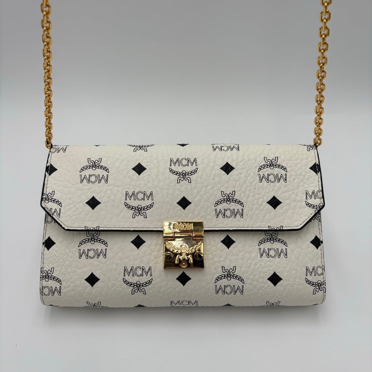 NWOT MCM White Tracy Crossbody Wallet On Chain