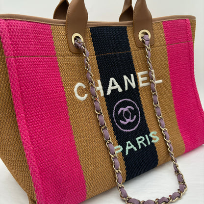 2019 Chanel Medium Raffia Deauville