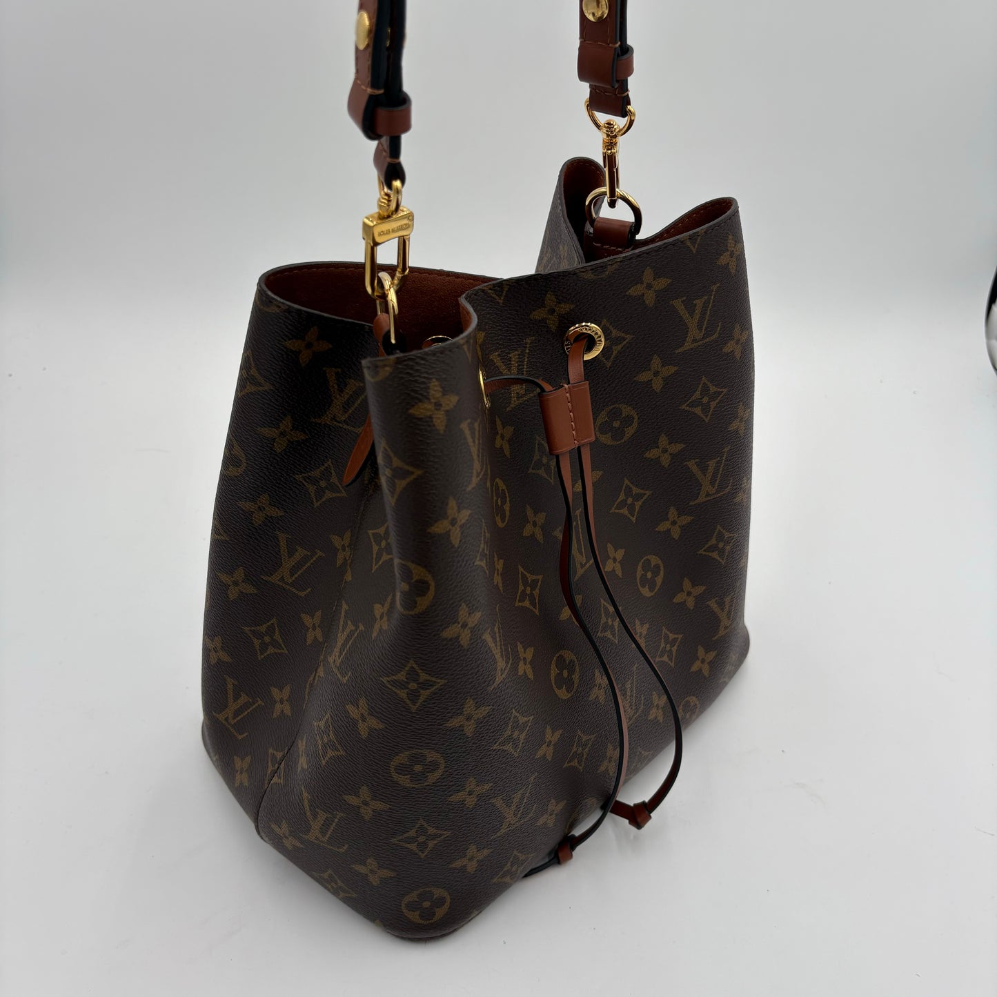2020 Louis Vuitton NeoNoe Bag