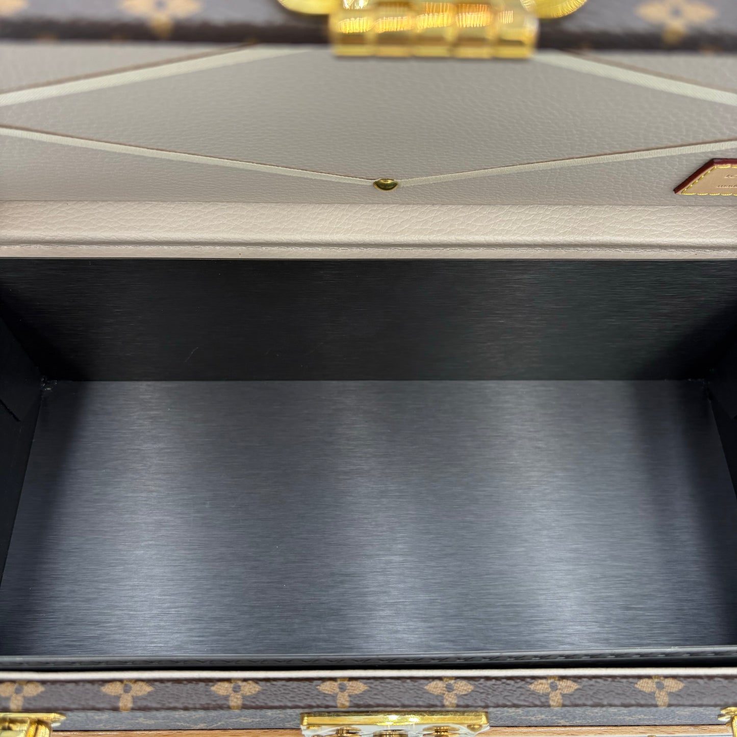 NWT Louis Vuitton Malle Fleurs Trunk