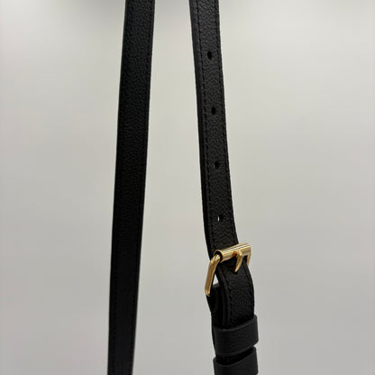 Chipped Louis Vuitton ONTheGo PM Giant Monogram