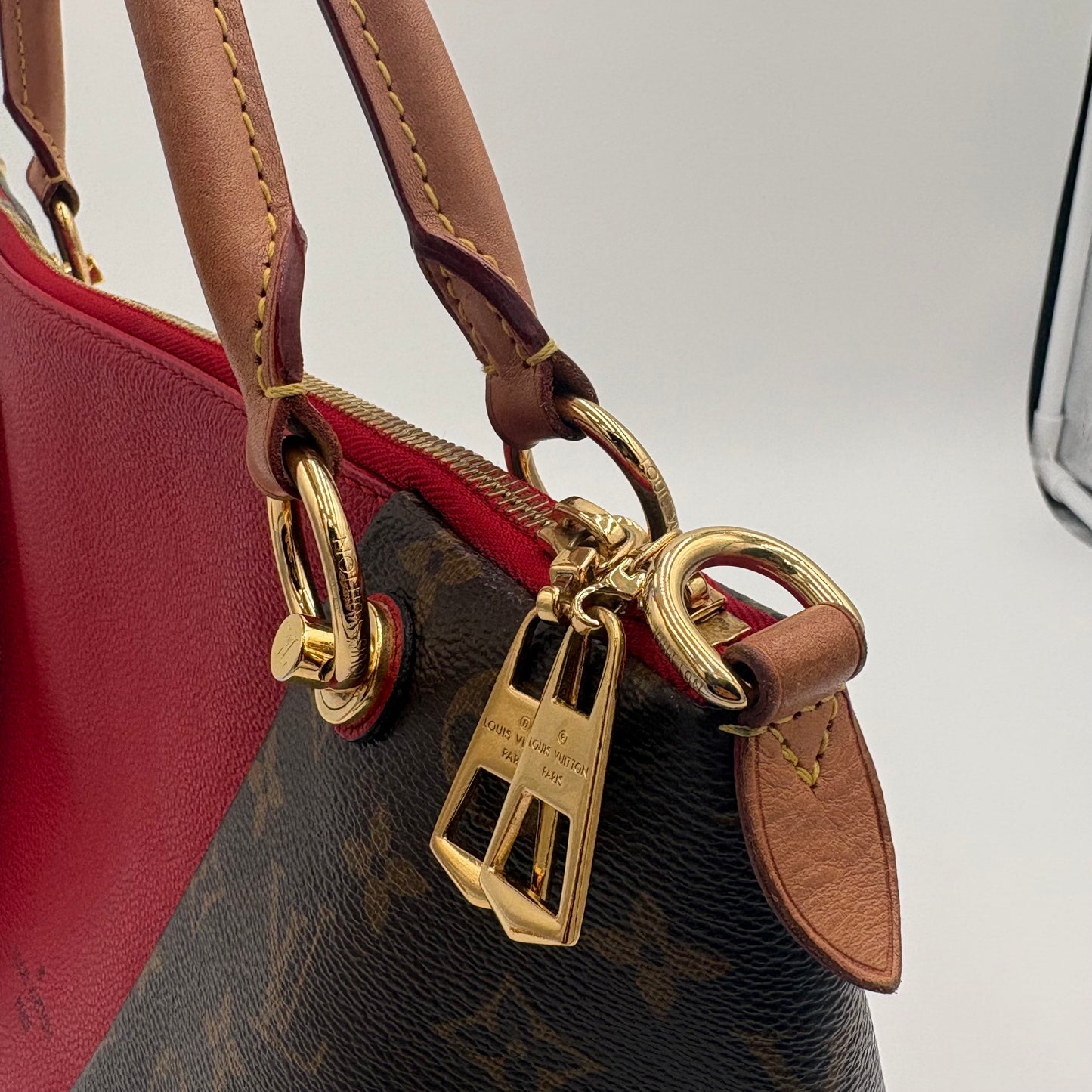 2020 Louis Vuitton V Tote Monogram/Leather 2 Way Tote