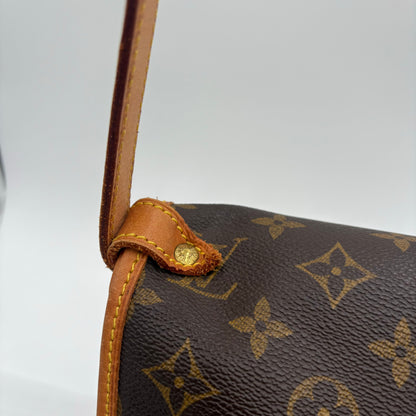 2002 Louis Vuitton Saumur 30 Monogram