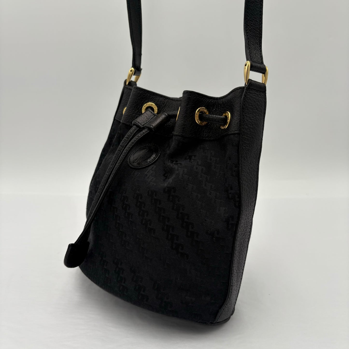 Vintage Gucci Micro GG Monogram Bucket bag