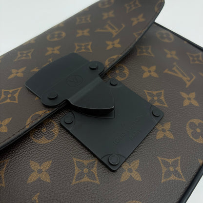 MIB Louis Vuitton S Lock A4 Wristlet Macassar