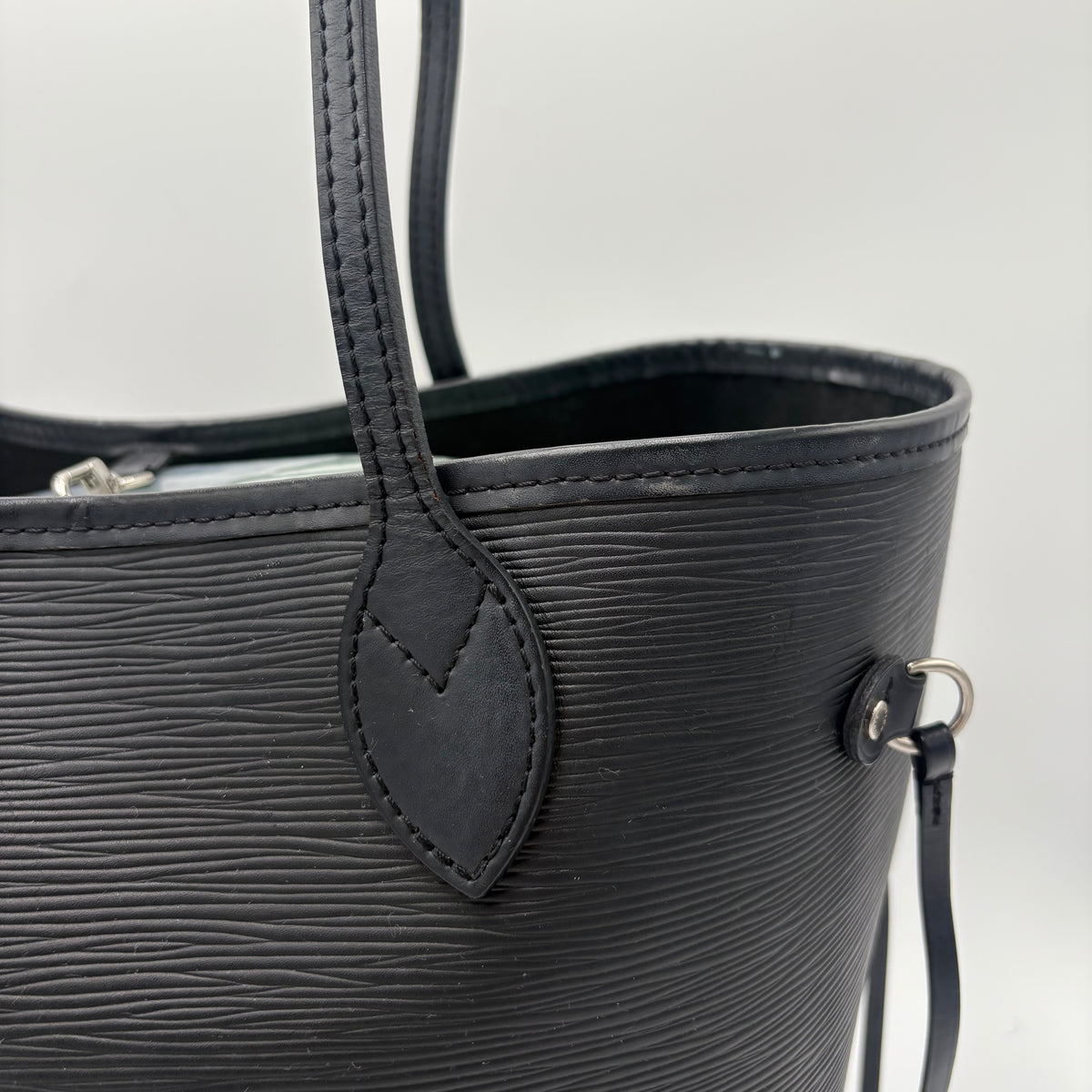 2018 Louis Vuitton Neverfull MM Epi Leather