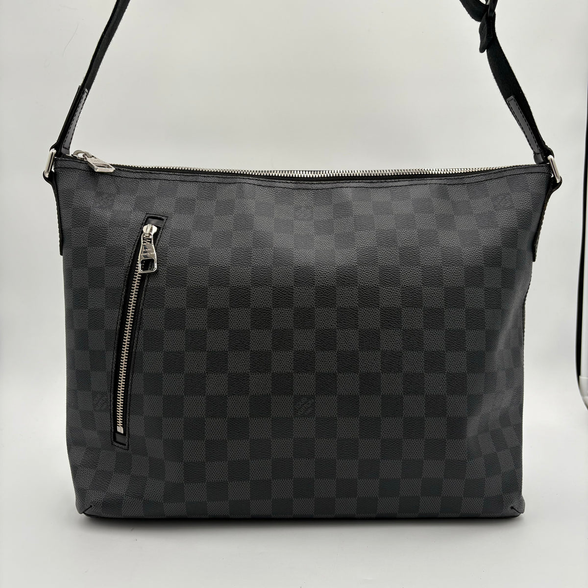 2011 Louis Vuitton Mick GM Crossbody Bag