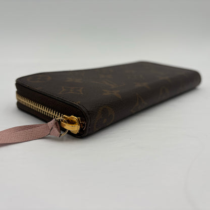 Chipped Louis Vuitton Clemence Monogram/Rose Ballerine