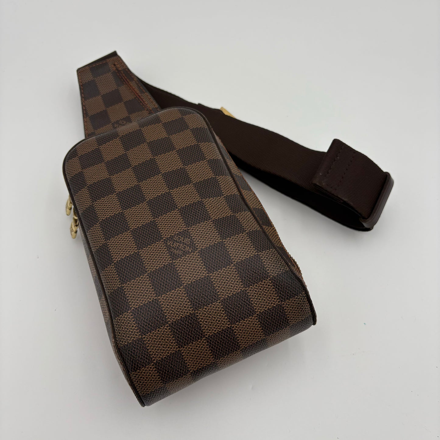 2005 Louis Vuitton Geronimos Damier Ebene Sling Bag
